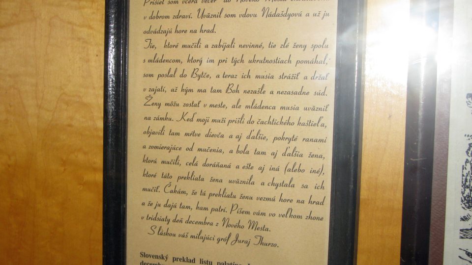 Expozice muzea v Čachticích. Překlad dopisu J. Thurzy po uvěznění Alžběty 29.12.1610
