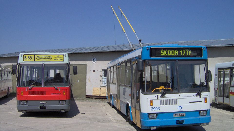 Brno Řečkovice - depozitář TMB, Karosa B 831 a Škoda 17Tr