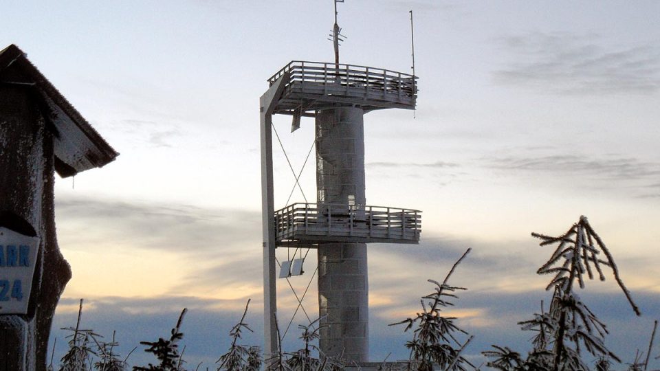 Kovová rozhledna na Smrku byla otevřena v roce 2003