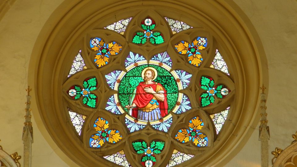 Kostel sv. Mořice v Kroměříži - vitráž jednoho z oken