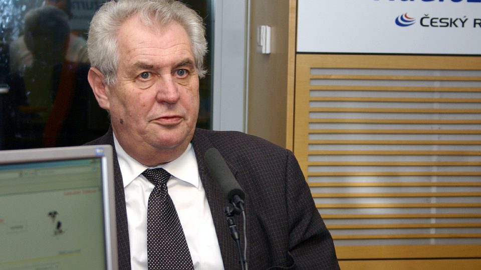 Čestný předseda Strany právo občanů Zemanovců Miloš Zeman byl hostem Dvaceti minut Radiožurnálu