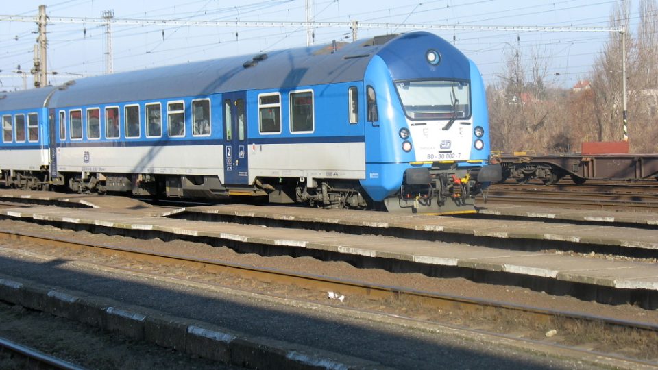 Vlak, nádraží Mělník
