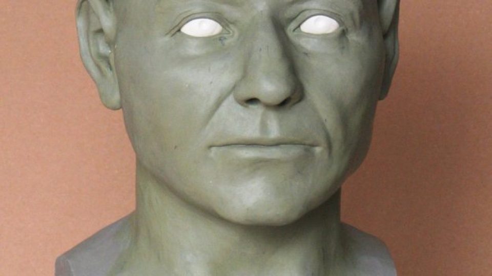 Plastickou rekonstrukci podoby Tobiáše provedla podle lebky antropoložka Pavla Malá. Vznikl tento model hlavy, z něhož se poté odlévala forma pro výslednou podobu. 