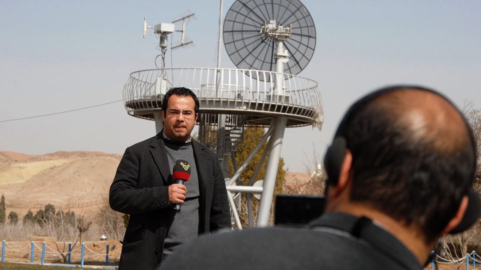 Zpravodaj libanonské televize al-Manár v íránském vesmírném středisku