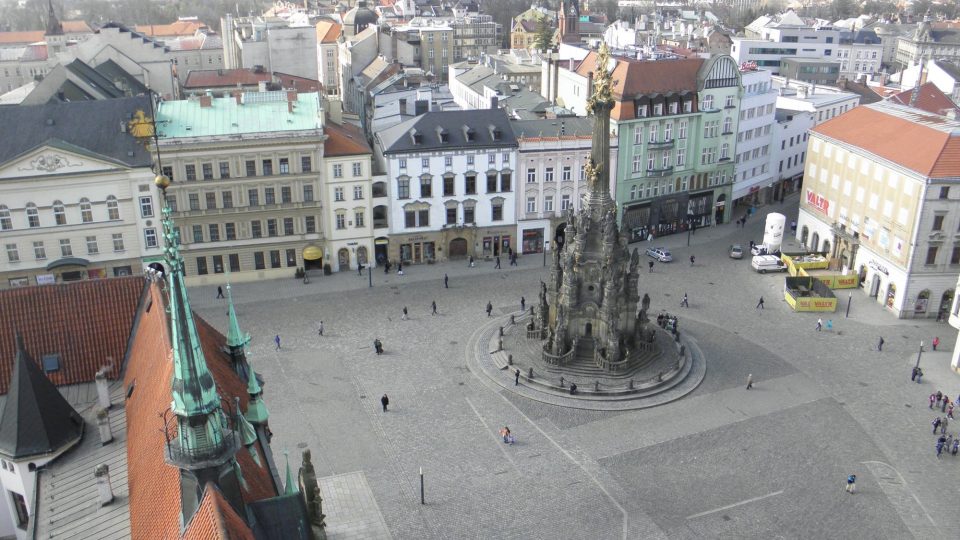Olomoucká radnice - pohled z věže na Horní náměstí