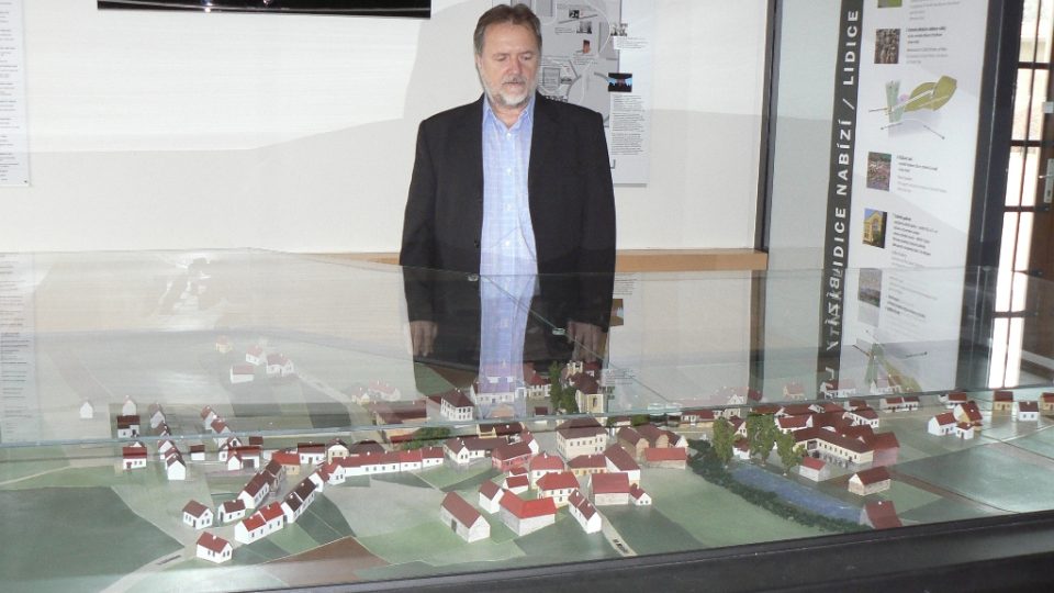 Jaroslav Tauber u modelu Lidic Jaroslav Tauber u modelu Lidic
