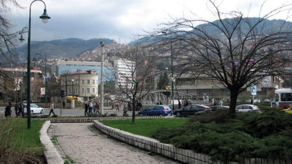 Lidé v Sarajevu vyráběli zbraně z vodovodních trubek