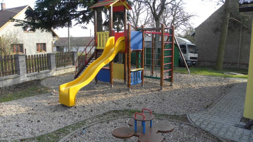 Bousov - hřiště pro děti | foto: Martin Karlík Bousov - hřiště pro děti