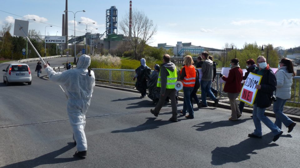 Protestní pochod proti kalům