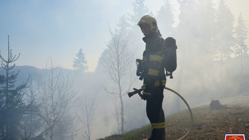 Likvidace velkého požáru v Beskydech