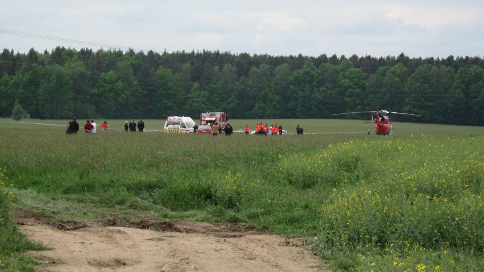 Nedaleko Českých Budějovic se zřítil vrtulník