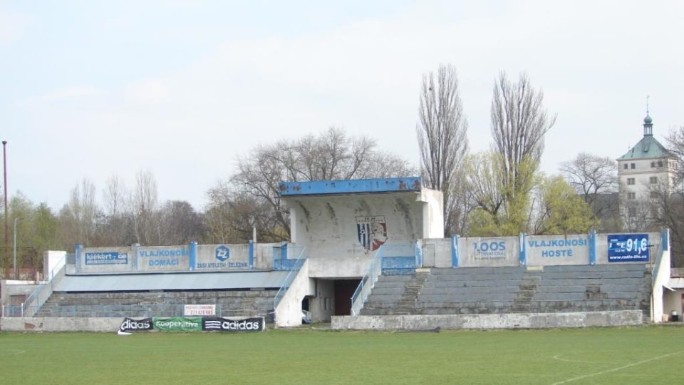 Dnešní podoba Letního fotbalového stadionu v Pardubicích