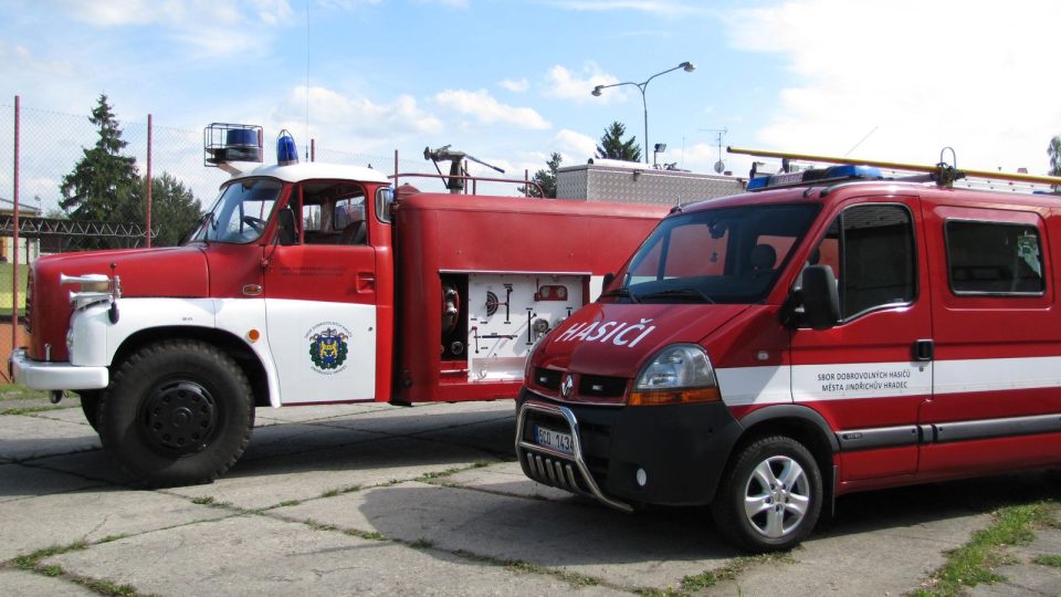 Jednotka dobrovolných hasičů v Jindřichově Hradci slavnostně převzala automobil Tatra