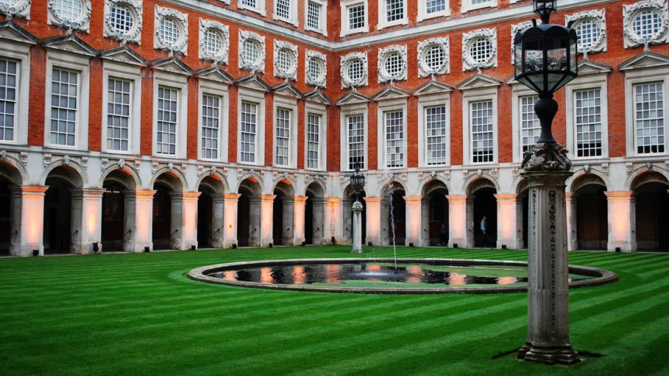 Hampton Court nechala veřejnosti zpřístupnit královna Viktorie