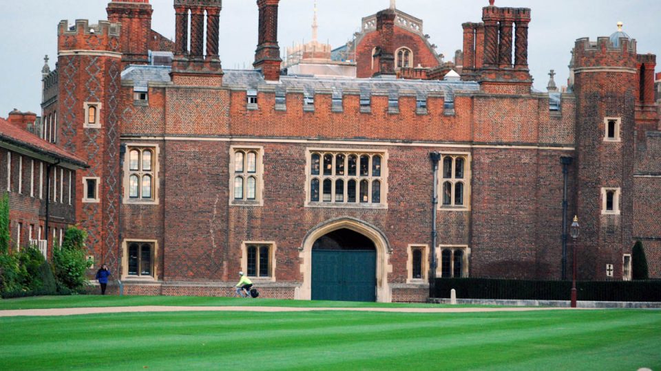Okolo paláce Hampton Court povede trasa cyklistické časovky