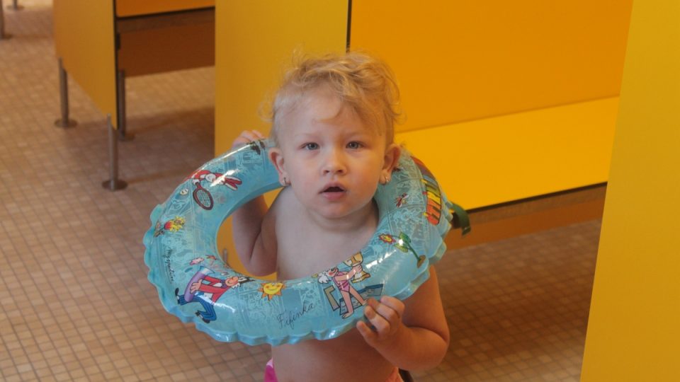 Dítě v šatně - Aquacentrum Pardubice