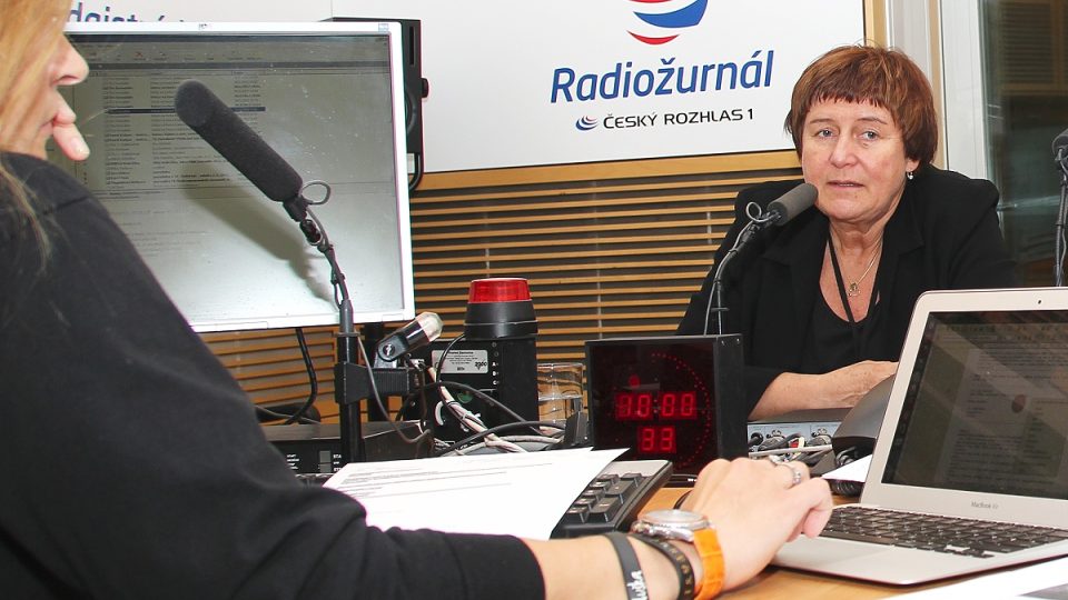 Vedoucí pražské poradny pro odvykání kouření Eva Králíková přijala pozvání Lucie Výborné Vedoucí pražské poradny pro odvykání kouření Eva Králíková přijala pozvání Lucie Výborné