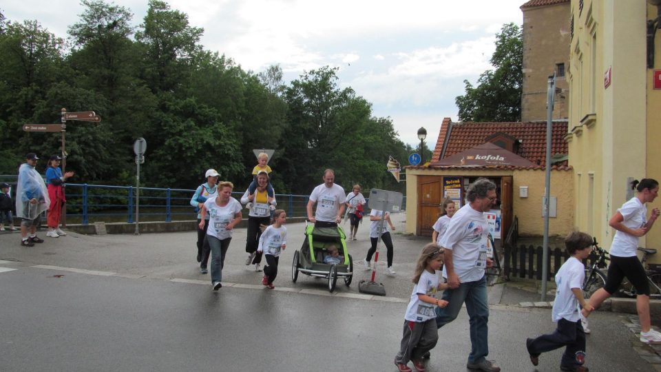 V rámci půlmaratonu se běžel i tříkilometrovýrodinný běh