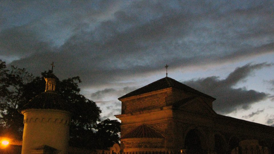 Noc kostelů 2012 na Vyšehradě s prohlídkou presbytáře a hlavní chrámové lodi 