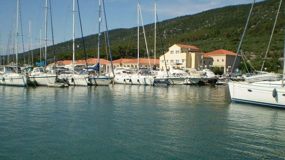 Marina, čiže prístav v meste Cres 