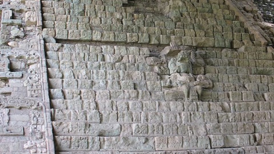 Hieroglyfové schodiště s nejdelším zachovalým mayským textem