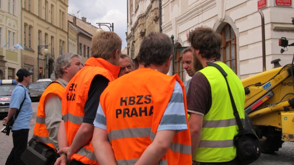 Na místo dorazila i báňská záchranná služba