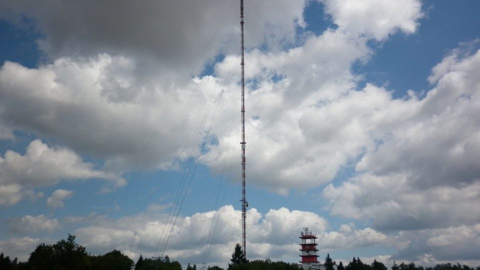 Vysílač je 340 metrů vysoký