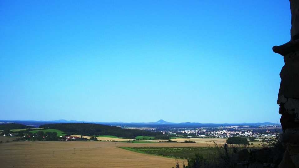 Pohled z hradu Valečov