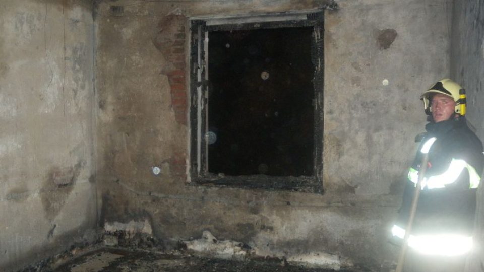 Noční požár domu v Táboře