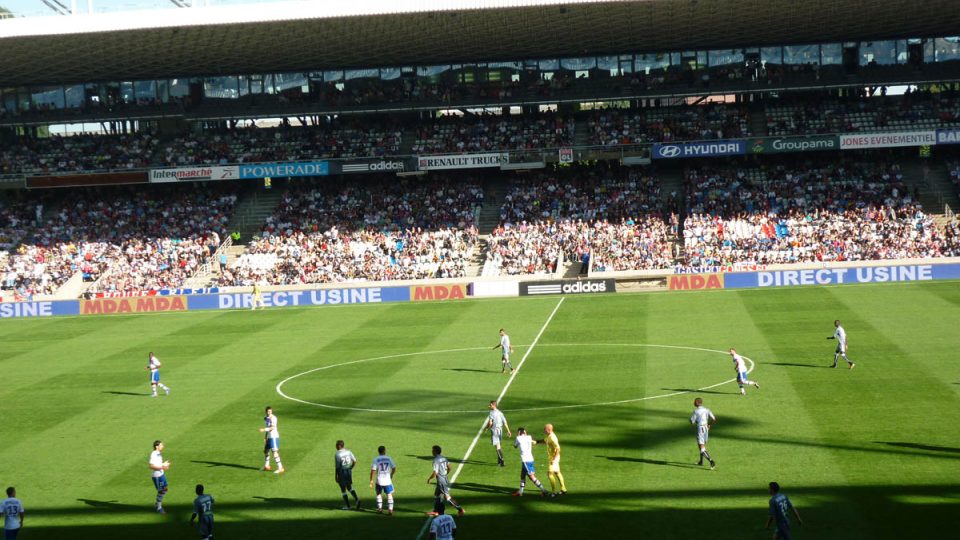 Manažeři Olympique Lyon uvažují o stavbě nového stadiónu