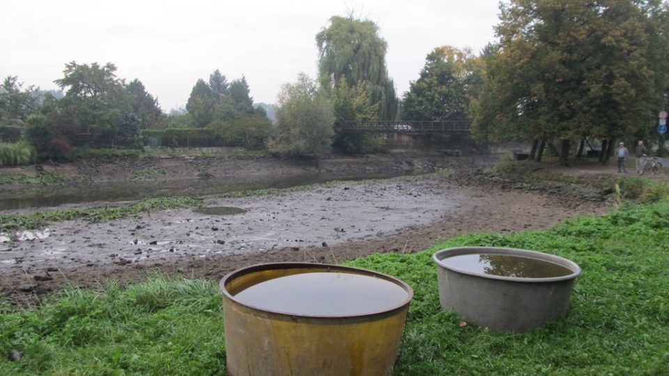 Skoro vyschlý Mlýnský náhon Čelákovicích