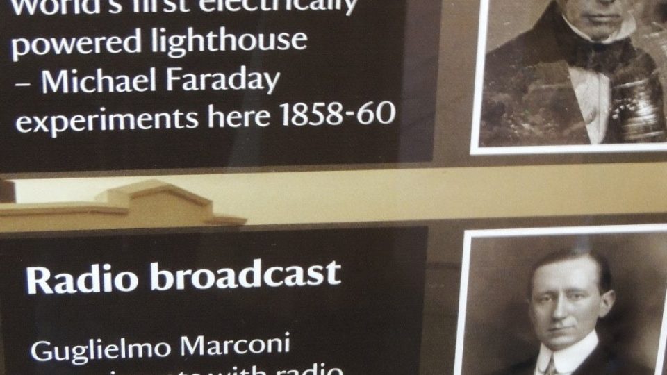 Kromě Guglielma Marconiho tu své pokusy prováděl i Michael Faraday
