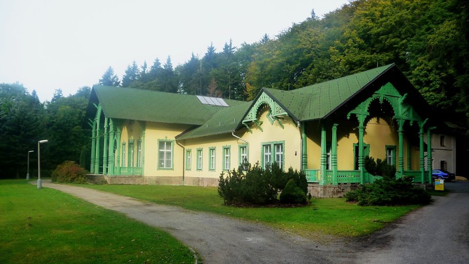 Jen pár kilometrů od Mariánských Lázní můžete na jihozápadních svazích Slavkovského lesa navštívit město Lázně Kynžvart