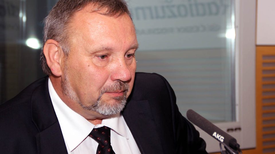 Předseda poslaneckého klubu KSČM Pavel Kováčik se zamyslel nad ubývajícím počtem voličů