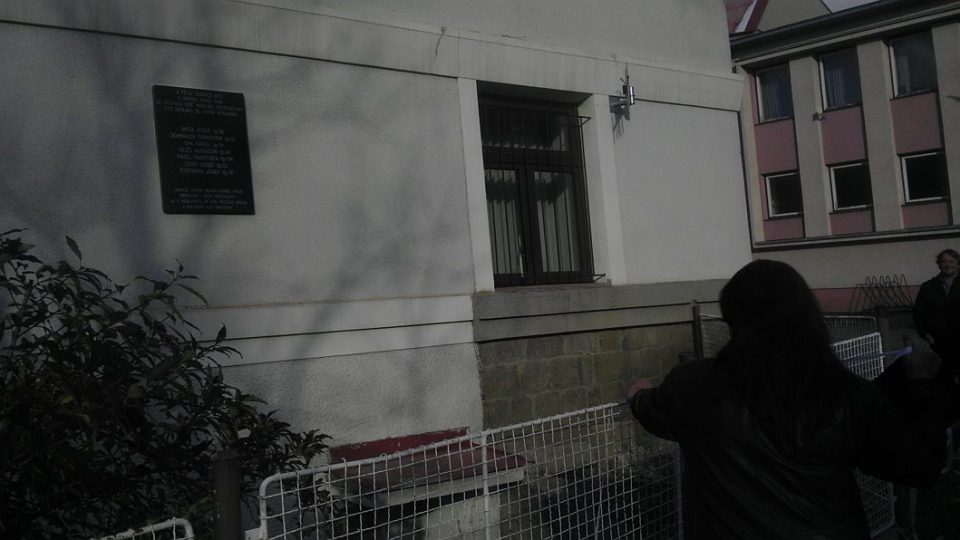 Na obecním úřadu v Lukavici na Rychnovsku mají novou pamětní desku