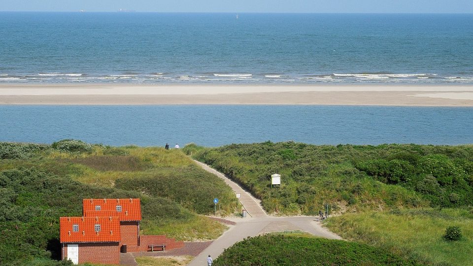 Pozemky na ostrově Langeoog jsou tak drahé, že si je místní mladí lidé nemohou dovolit pořídit