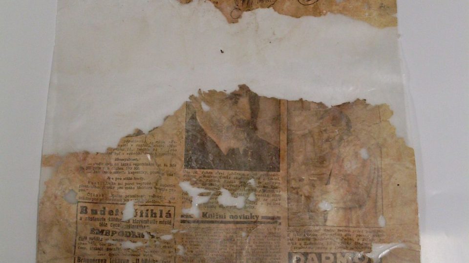 Dokumenty objevené ve věži kostela sv. Martina v Radomyšli: zrestaurované noviny