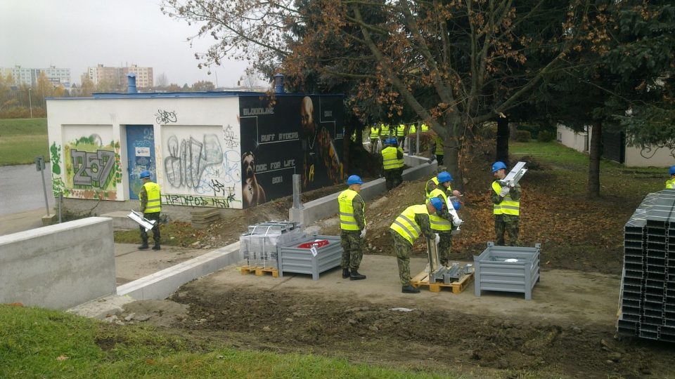 Cvičné stavění protipovodňového valu