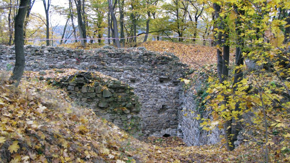 Nový hrad u Kunratic v říjnu 2012 