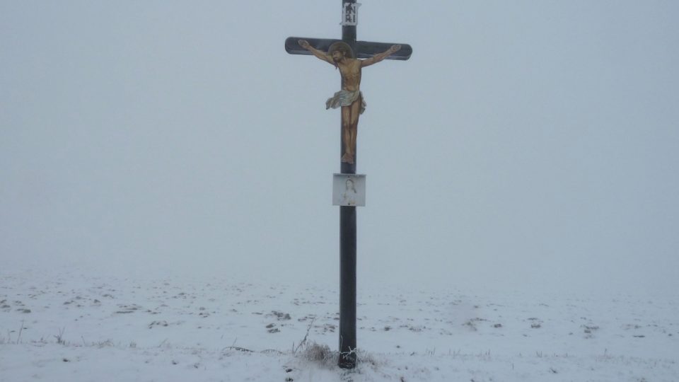 Zimní procházka - Kříž u cesty nedaleko Horního Města