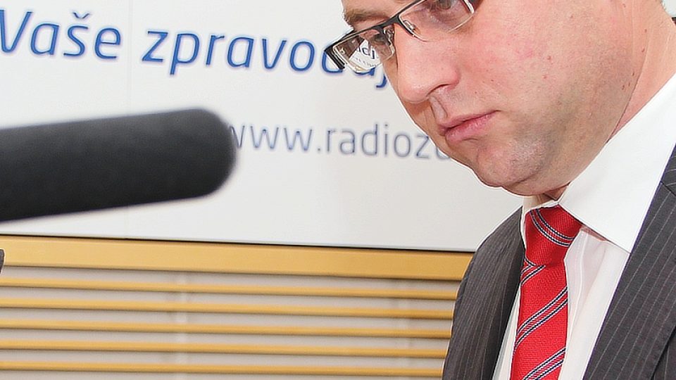 Nejvyšší státní zástupce Pavel Zeman přijal pozvání Martina Veselovského do studia Radiožurnálu