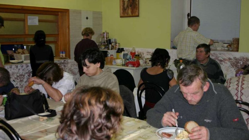 Klienti střediska Naděje v Mladé Boleslavi | foto: Jana Huzilová Klienti střediska Naděje v Mladé Boleslavi