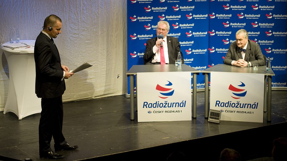 Rozhlasová debata prezidentských kandidátů Miloše Zemana a Karla Schwarzenberga na stanici ČRo 1 - Radiožurnál.