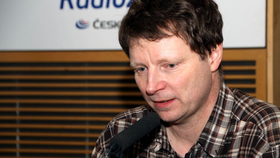 Výtvarník Petr Nikl byl hostem Radiožurnálu