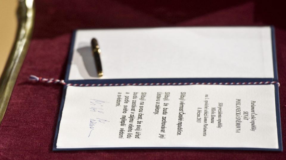 Podpis nového prezidenta Miloše Zemana