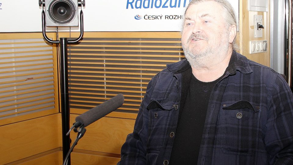 Hudebník, textař a politik František Ringo Čech byl hostem Dvaceti minut Radiožurnálu