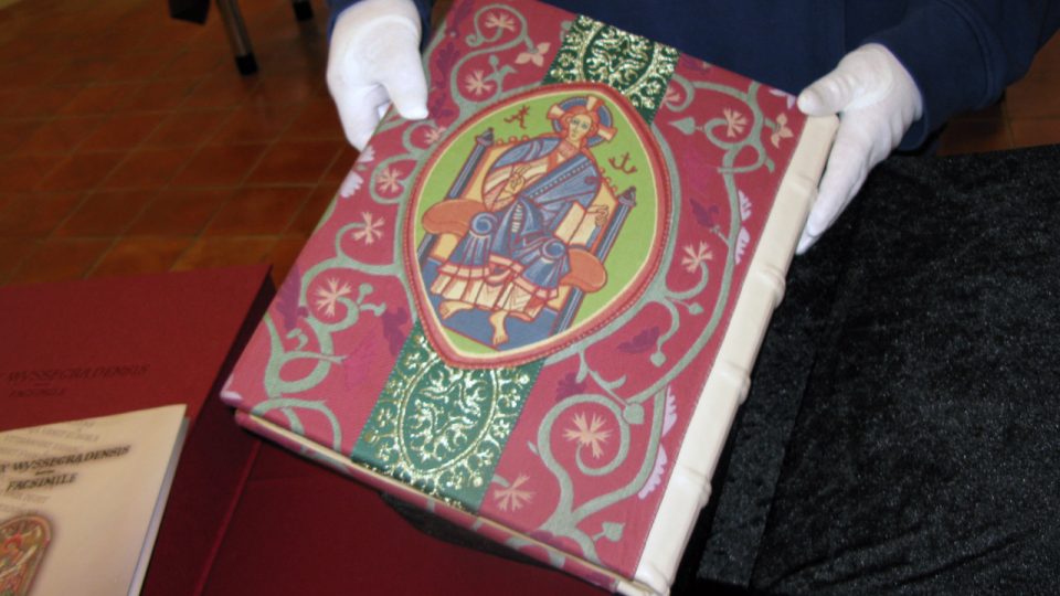 Z instalace výstavy Středověká kniha na dosah: Faksimile Vyšehradského kodexu