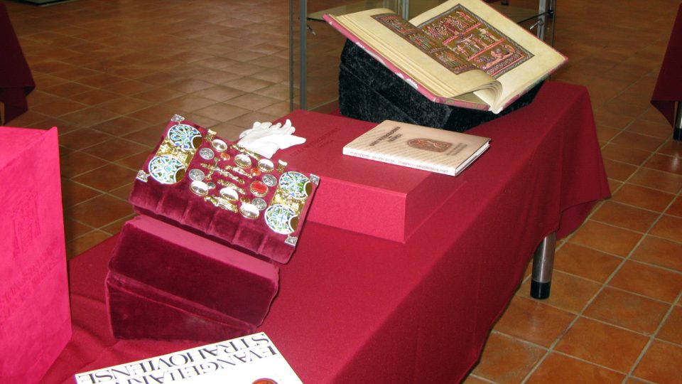 Z instalace výstavy Středověká kniha na dosah