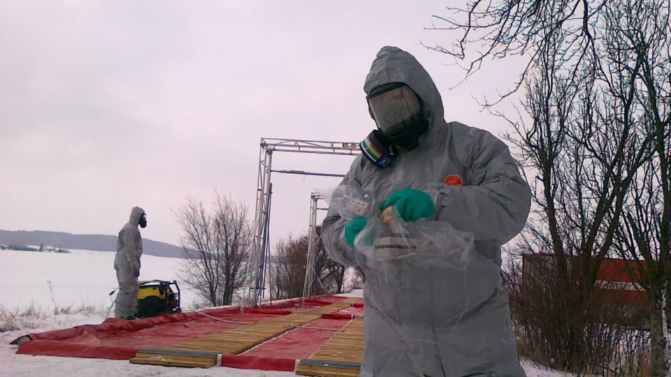 Dekontaminační zóna na Kožichovickém letišti