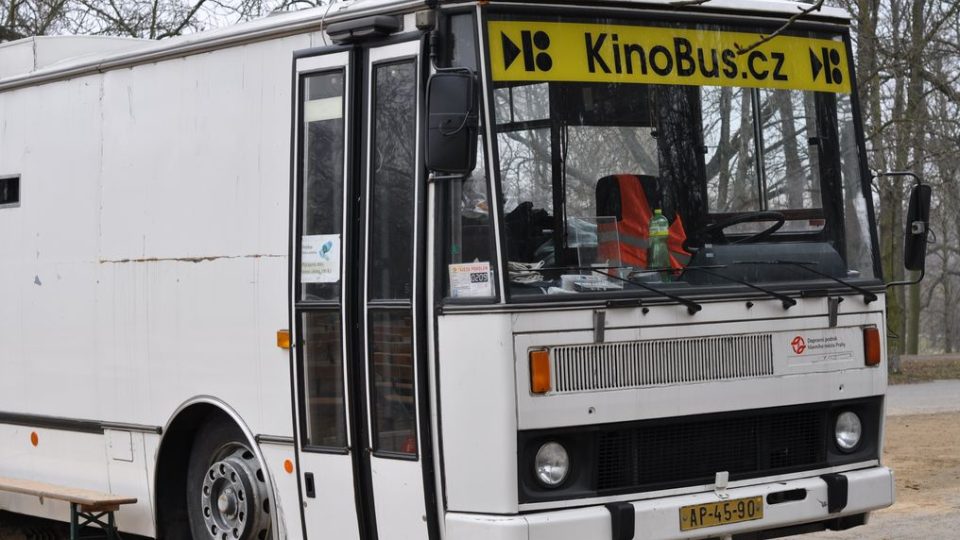 Kinobus - letos úplně poprvé promítal ve Stromovce